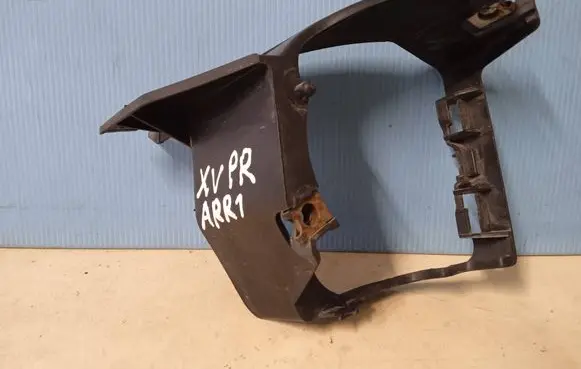 Subaru XV Fog light bracket 
