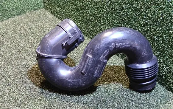 Opel Vivaro Air intake duct part 165555514R 93451665