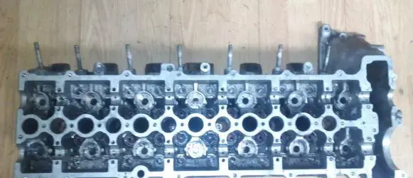 BMW 5 E39 Engine head 22468759