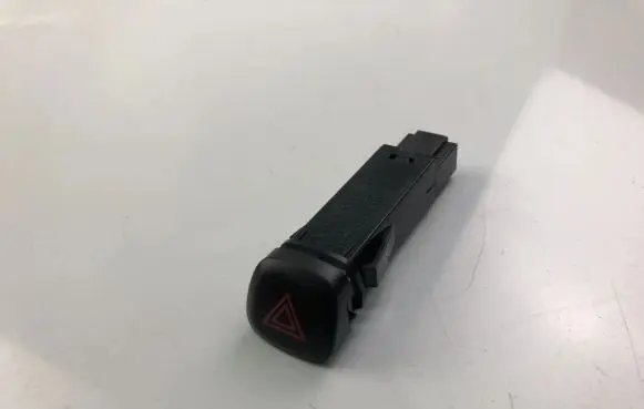 Volvo V40 Hazard light switch 9123682