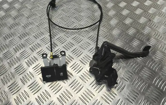 Engine bonnet (hood) release handle