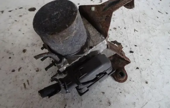 Ford Transit ABS Pump 6C112M110BC