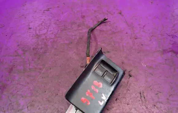 Audi A4 S4 B5 8D Quarter vent window switch 