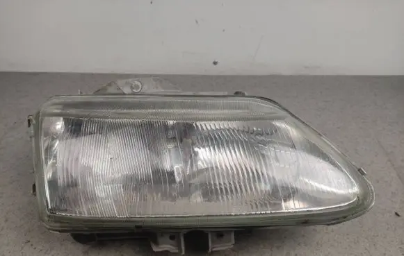 Renault Espace III Headlight/headlamp 7700820119