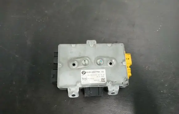 BMW 5 E60 E61 Door control unit/module 6957759 AAR5A05D69 75789012