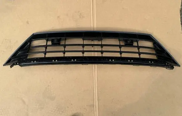 Volkswagen Tiguan Front bumper lower grill 5NA853677