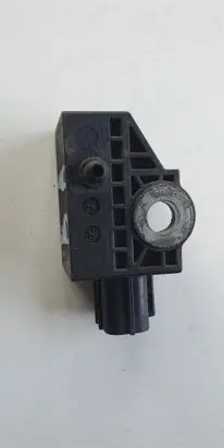 Honda CR-V Airbag deployment crash/impact sensor