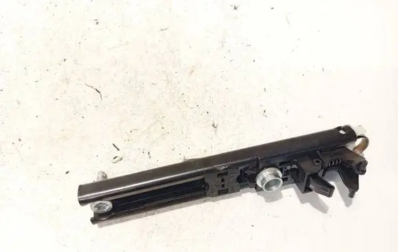 Opel Astra H Seat belt adjustment rail 