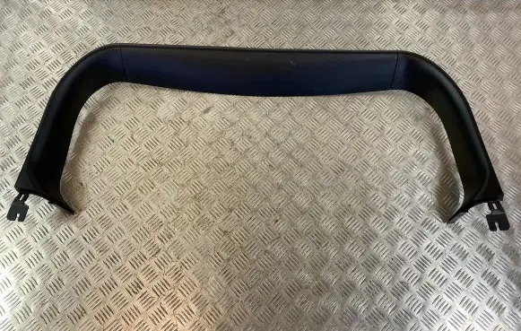 Jeep Grand Cherokee WL Tailgate trim 6XP23TX7AE