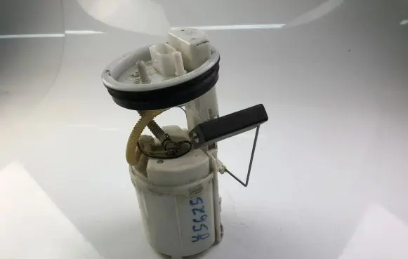 Seat Alhambra (Mk1) Fuel injection high pressure pump 7M3919051