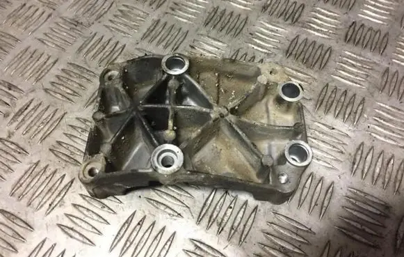 Ford Focus Engine mounting bracket 98ff19d624ac 98ff-19d624-ac