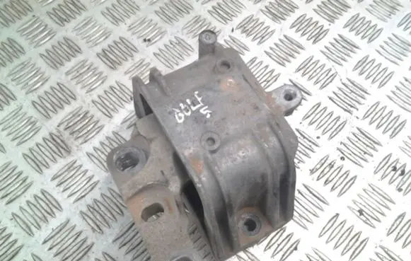 Volkswagen Golf V Engine mount bracket 1K0199262