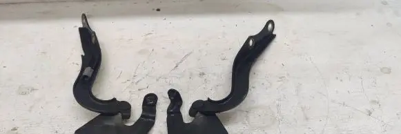 Toyota Avensis T270 Loading door hinge set 