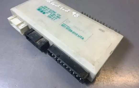 BMW 5 E39 Comfort/convenience module 8381963 61358381963 60837710