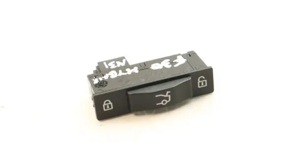 BMW 3 F30 F35 F31 Tailgate/boot open switch button 9253779