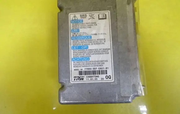 Honda Accord Airbag control unit/module 77960SEFE821M1