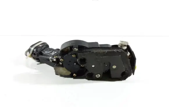 Suzuki XL7 I Front door lock 163L1215