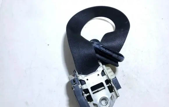 Opel Corsa C Rear seatbelt 09114845 09226184