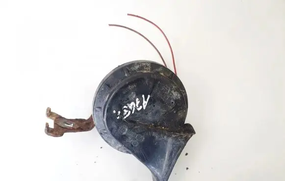 Volkswagen Golf IV Horn signal 002924