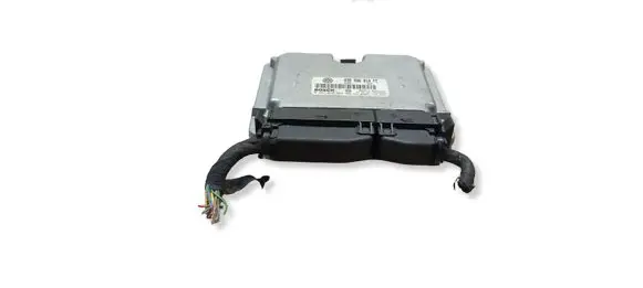 Volkswagen PASSAT B5 Engine control unit/module 038906018FE