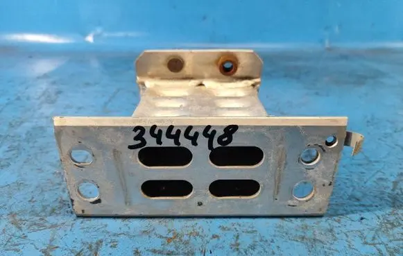 Lexus CT 200H Front bumper cross member 5701476010