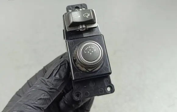 SsangYong Korando Wing mirror switch 853036000 9J07B 94966166Z