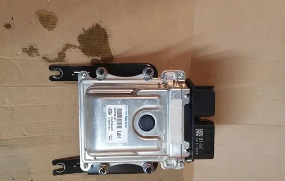 KIA Stinger Engine control unit/module ECU 39104-3LCE4