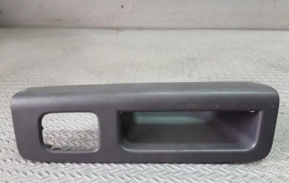 Volvo V50 Rear door handle trim 8679477
