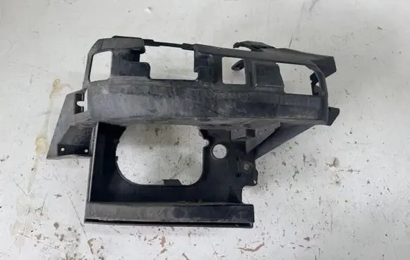 Mercedes-Benz SLK R170 Front bumper mounting bracket