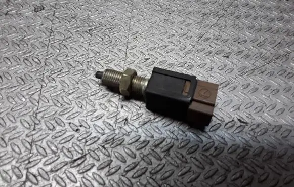 Subaru Forester SF Brake pedal sensor switch