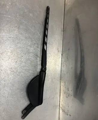 BMW 5 E60 E61 Front wiper blade arm 179903