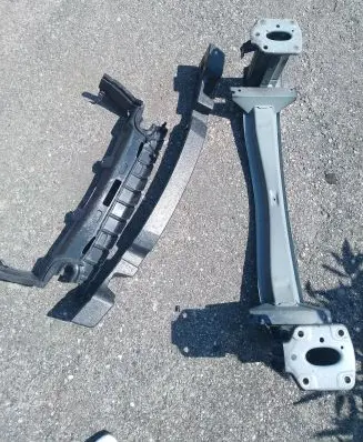 Mazda CX-3 Rear bumper cross member D10E081