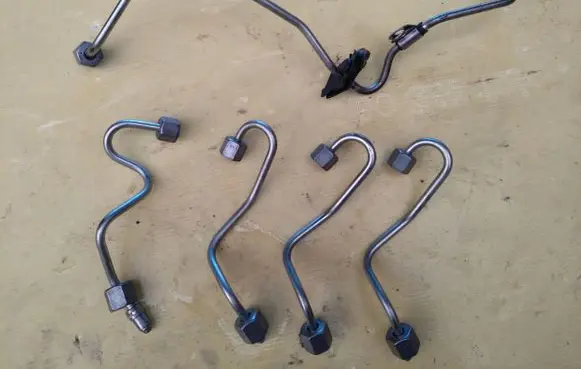 Nissan Qashqai Fuel main line pipe