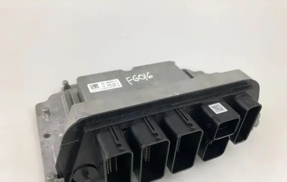 Mini Cooper Countryman F60 Engine control unit/module 8485648 0261S19378