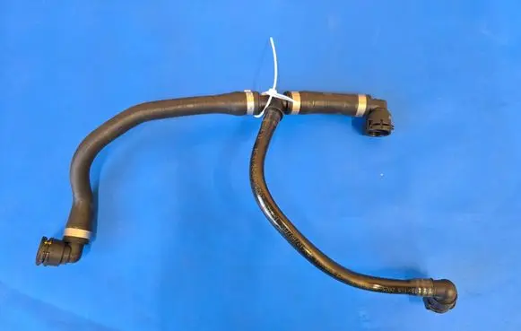 BMW 3 F30 F35 F31 Engine coolant pipe/hose 8616914