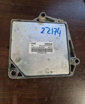 Opel Zafira B Engine control unit/module 55562549 MT35E 862549L980431098
