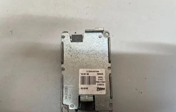 Volkswagen Phaeton Headlight ballast module Xenon 3D0907399