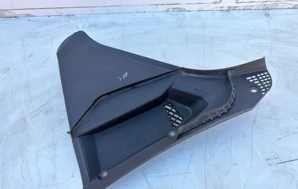 BMW 5 F10 F11 Wiper trim 6987606