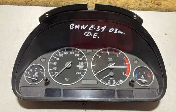Speedometer (instrument cluster)