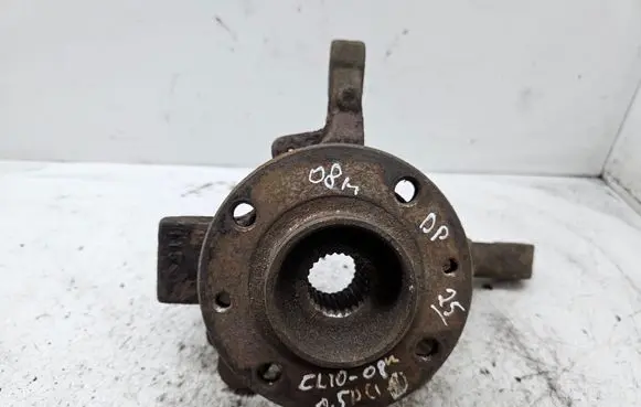 Renault Clio III Front wheel hub 