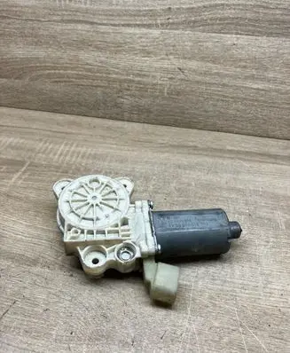 Honda Accord Rear door window regulator motor 0130821633