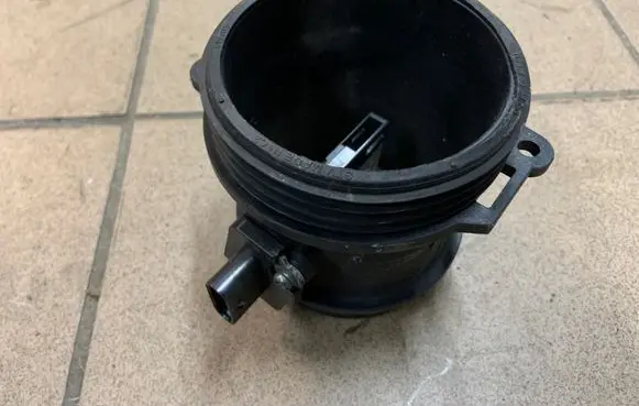 Audi Q7 4M Mass air flow meter 059906461S 059906461