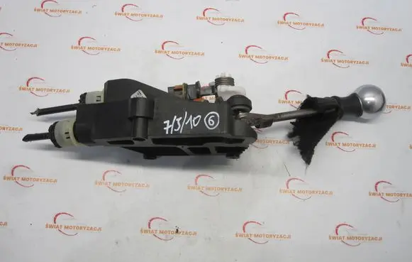Citroen C3 Picasso Gear shifter/selector 9688833580