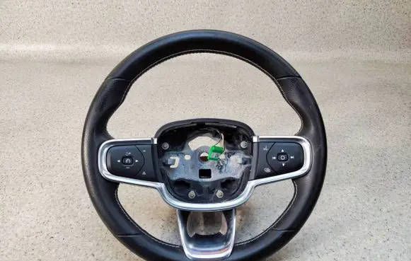 Volvo XC40 Steering wheel 32288649