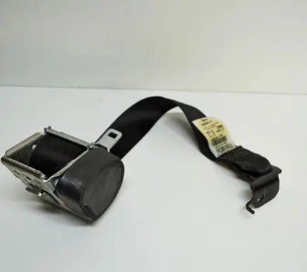Rear seatbelt