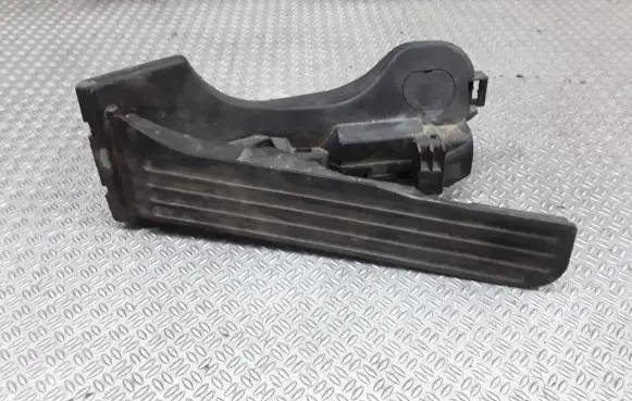 Volkswagen Touran I Accelerator throttle pedal 1T1721503H