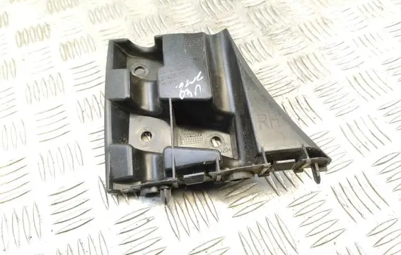 Volvo V40 Front bumper mounting bracket 31425111