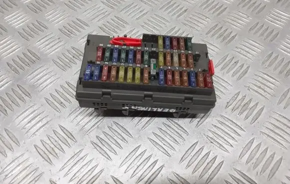 Citroen Berlingo Fuse box set 9568205480