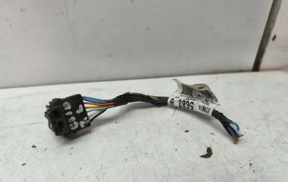 Renault Clio II ABS module connector plug 8200145683B