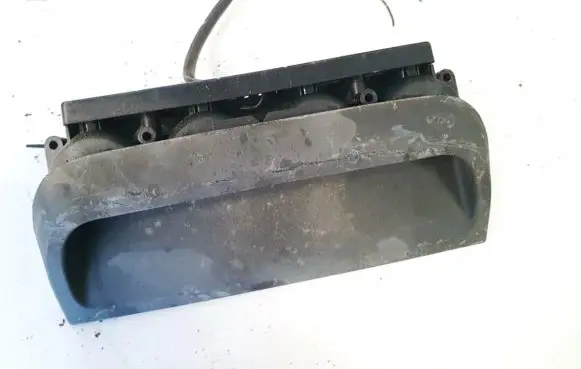 Mitsubishi Carisma Third/center stoplight 09961004 mb952887
